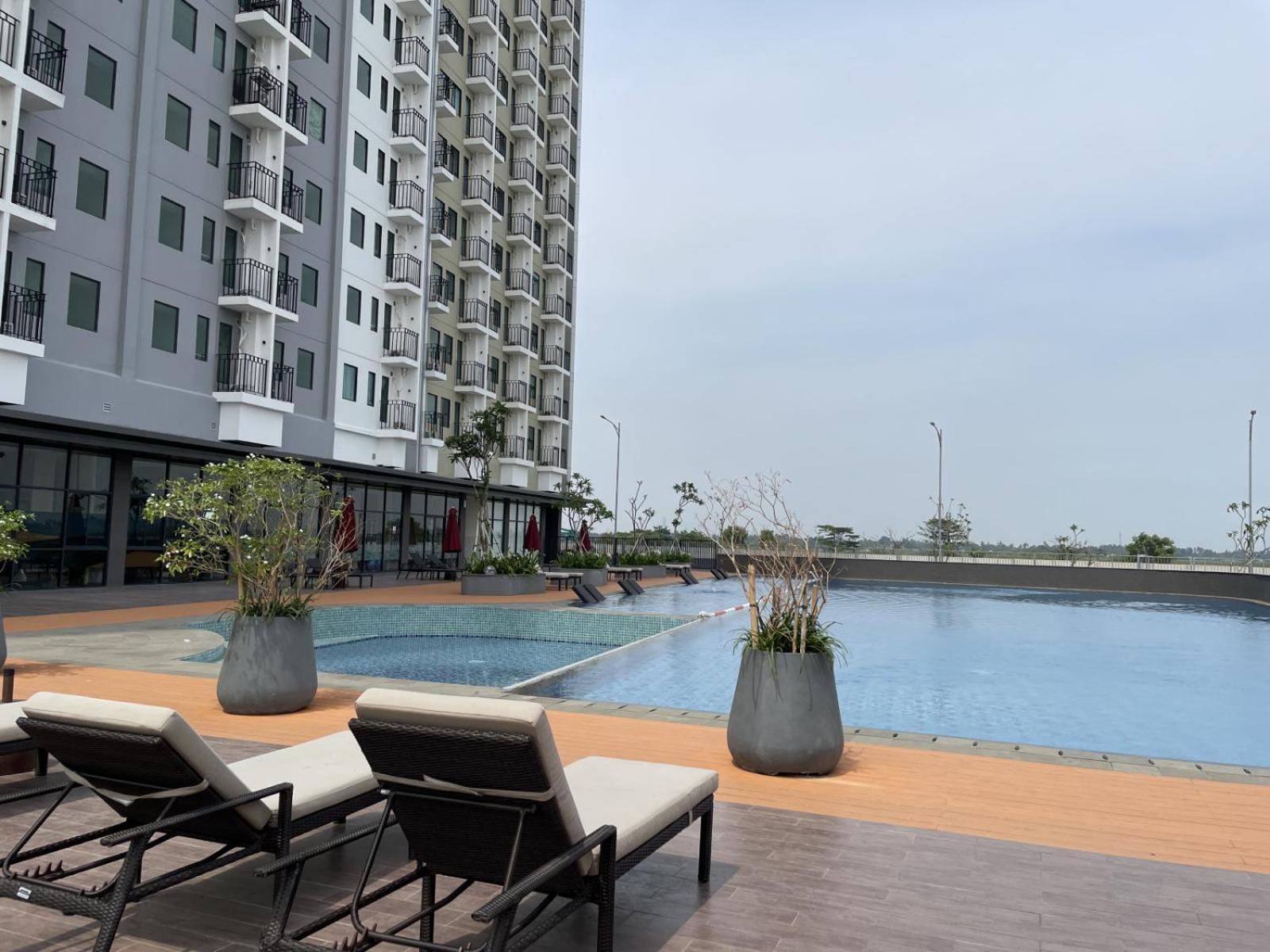 Hotel Osaka Pik2 当格浪 外观 照片
