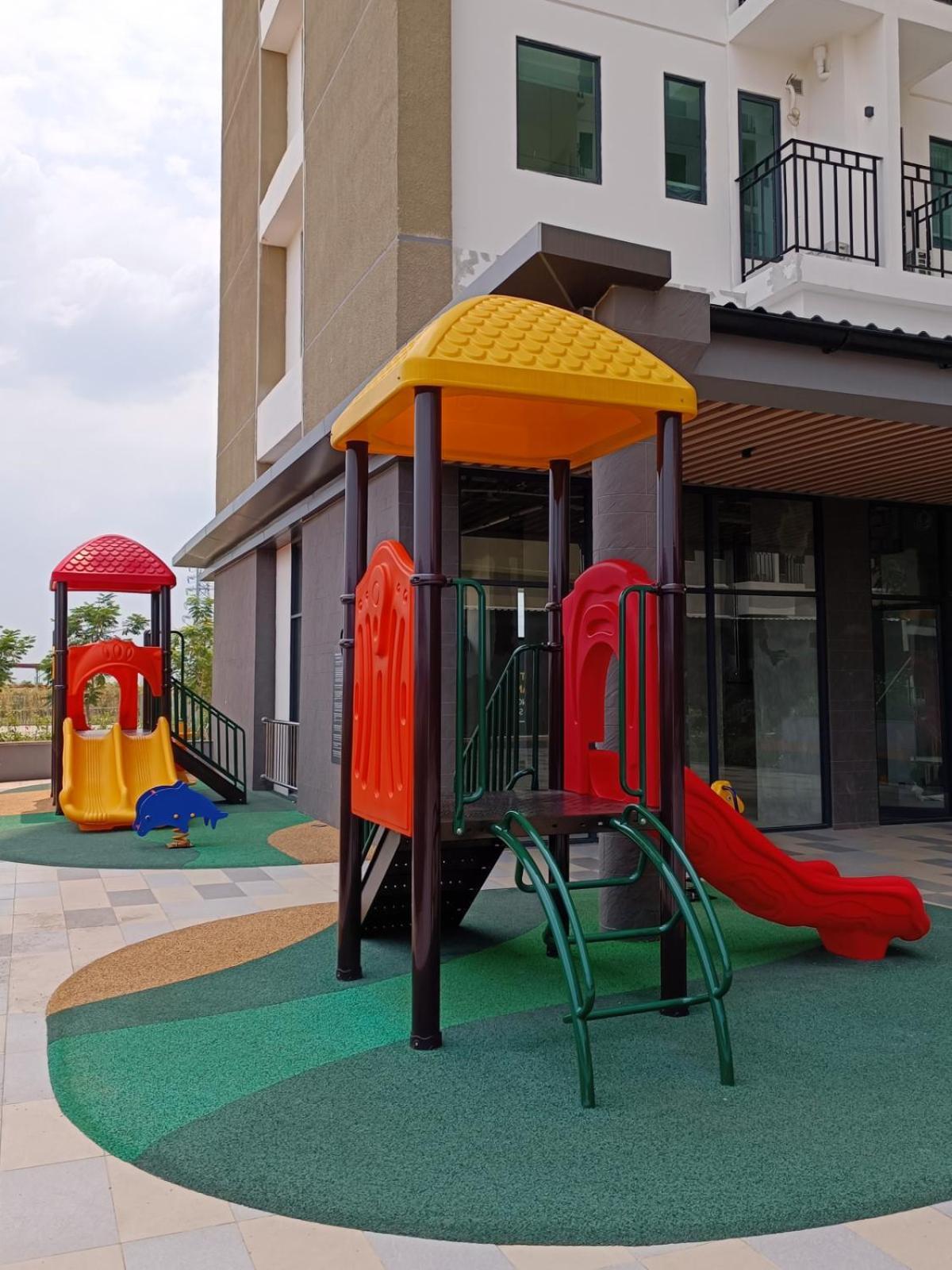 Hotel Osaka Pik2 当格浪 外观 照片